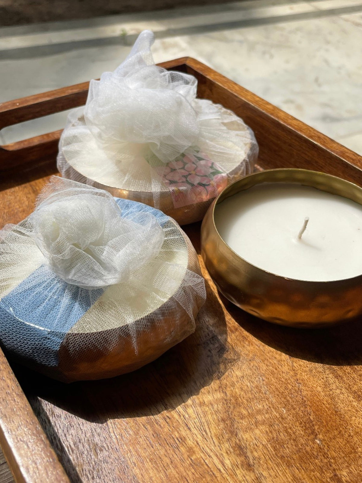 the hammered urli by indiglow candles is inspired by our Indian craft and culture, the brass finish of the vessel gives it a Indian look. 
